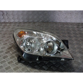 OPEL ASTRA H LAMPA PRZÓD PRAWA