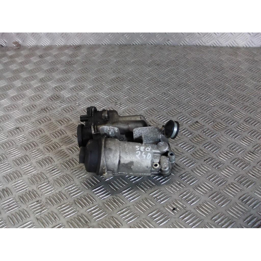 VOLVO S80 2.4 D OBUDOWA FILTRA OLEJU 30677920