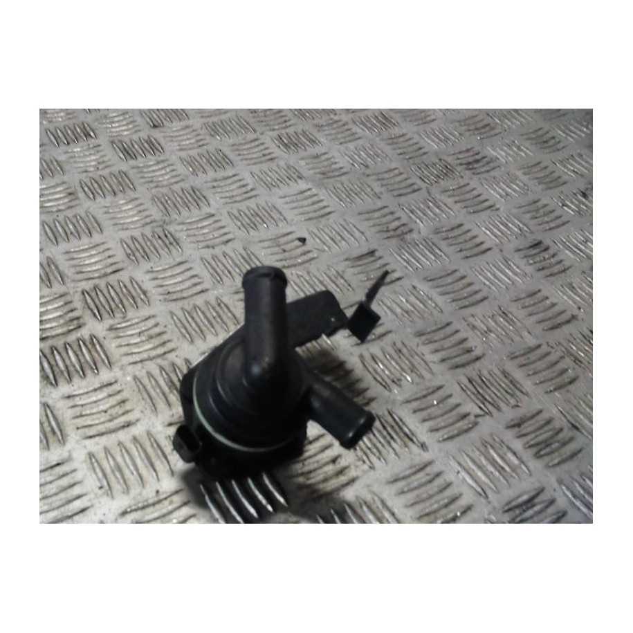AUDI A6 C6 2.0  TDI CAG POMPA WODY 03L965561A