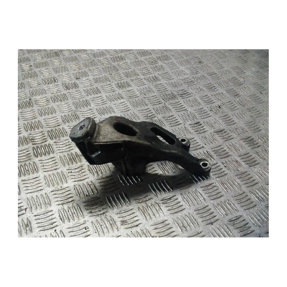 AUDI A6 C6 2.0 TDI ŁAPA SILNIKA 8K0199307AP