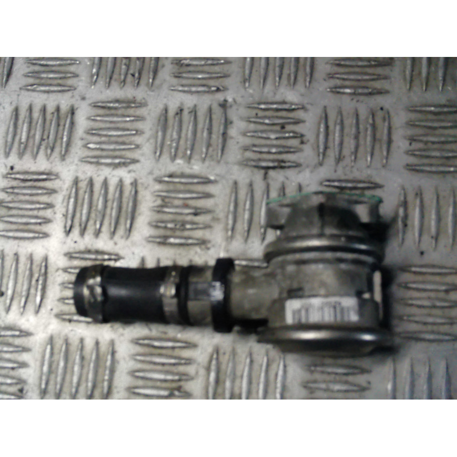 VW PASSAT B5 2.3 ZAWÓR EGR
