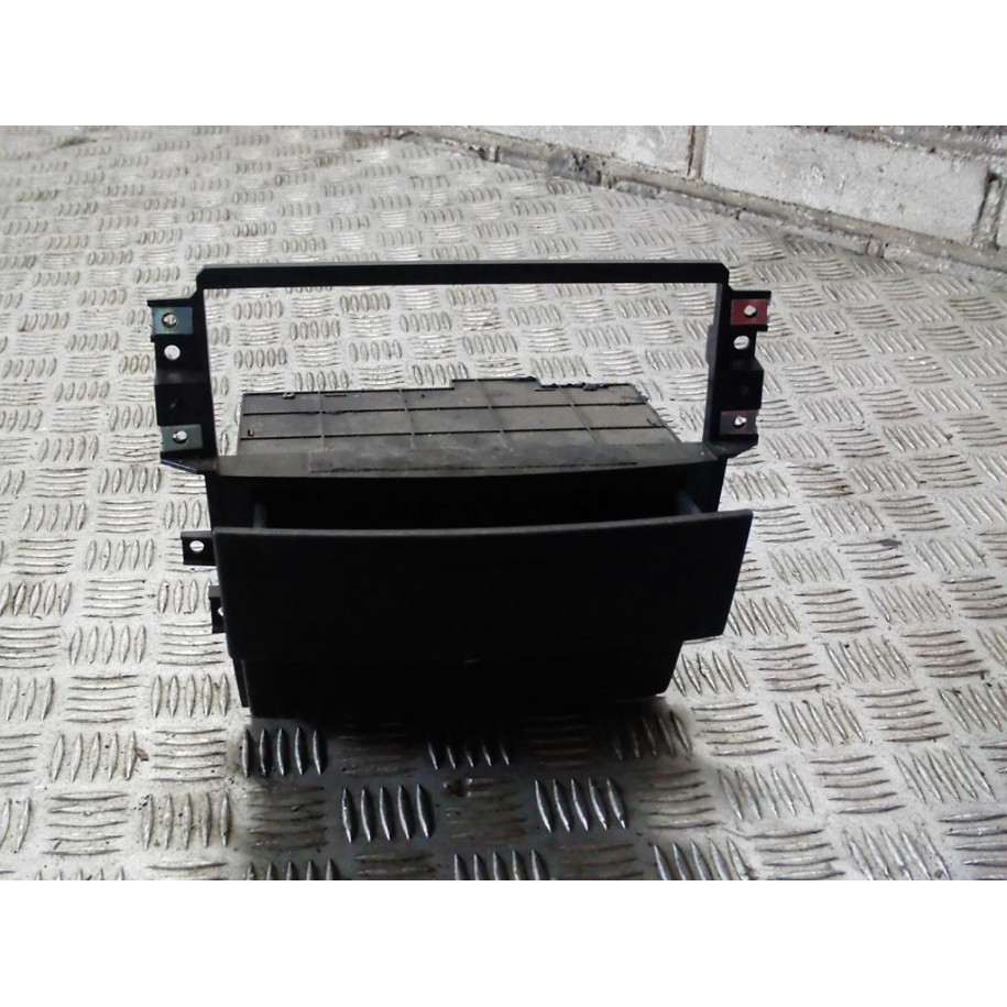 KIA SORENTO SCHOWEK RAMKA