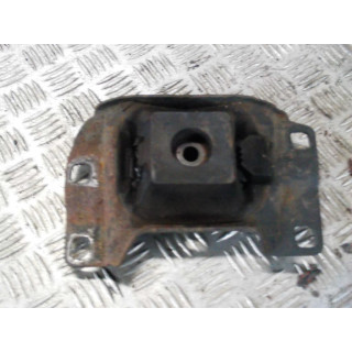 MAZDA 3 1.6 ŁAPA PODUSZKA