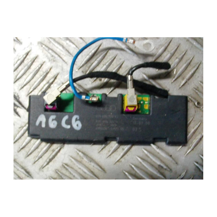 AUDI A6 C6 WZMACNIACZ 4E5035225AJ