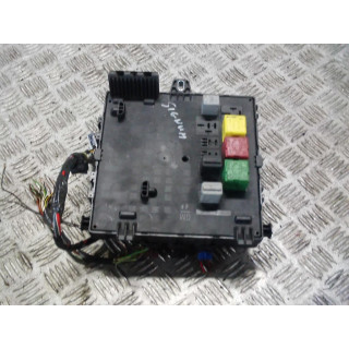 OPEL SIGNUM SKRZYNKA BEZPIECZNIKÓW 13170888
