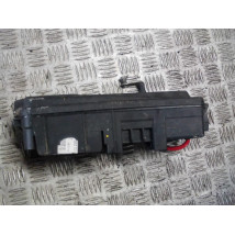 OPEL VECTRA C SKRZYNKA BEZPIECZNIKÓW 13205800