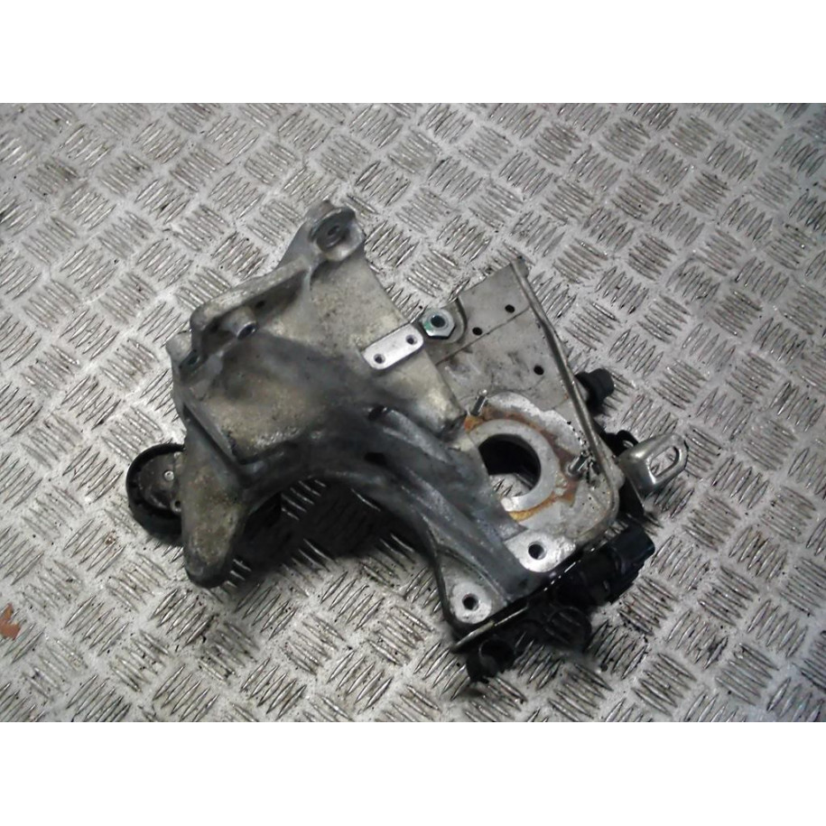 OPEL VECTRA C 1.9 CDTI ŁAPA POMPY WTRYSKOWEJ