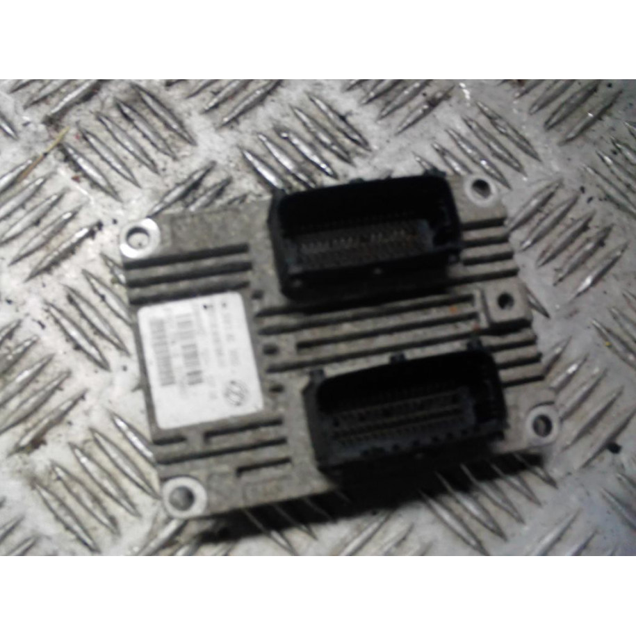 FIAT GRANDE PUNTO 1.4 KOMPUTER SILNIKA 51798651