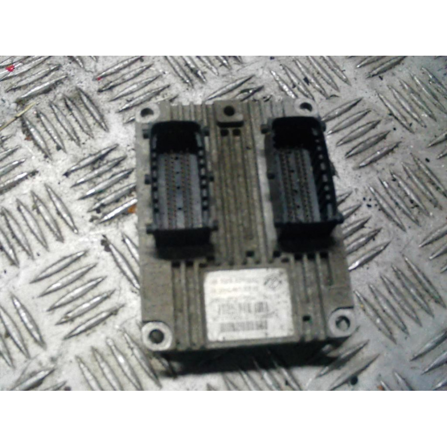 FIAT PUNTO EVO 1.4 KOMPUTER SILNIKA 51868974