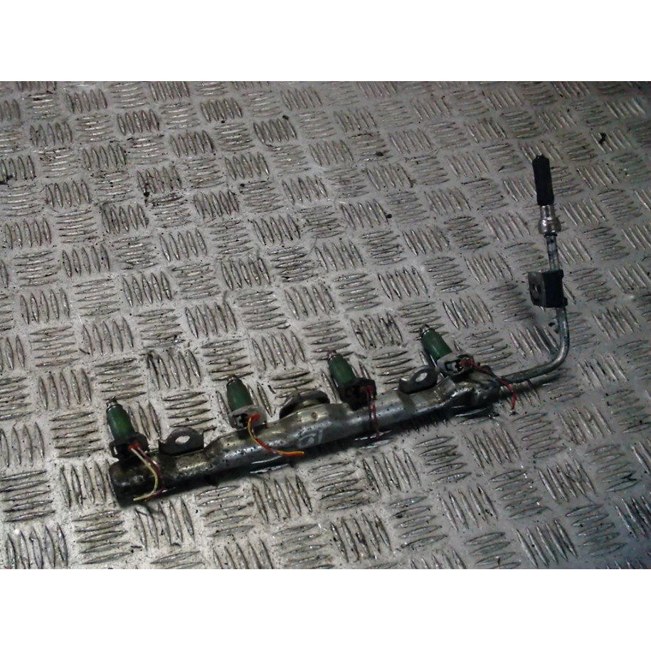 TOYOTA AVENSISS T25 1.8 VVTI LISTWA WTRYSKI