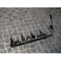 TOYOTA AVENSISS T25 1.8 VVTI LISTWA WTRYSKI