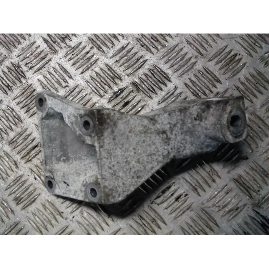 BMW E46 2.0 ŁAPA SILNIKA 6753167