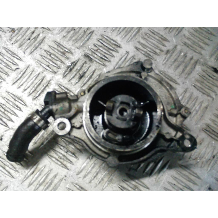 BMW E46 2.0 D POMPA VACUM