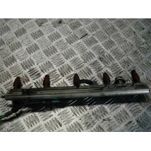 VOLVO S60  2.4 B LISTWA WTRYSKOWA WTRYSKI 9202710