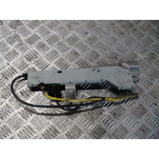 MERCEDES W211 WZMACNIACZ ANTENY 2118204189