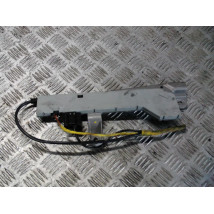 MERCEDES W211 WZMACNIACZ ANTENY 2118204189