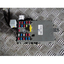 CHEVROLET AVEO T255 SKRZYNKA BEZPIECZNIKÓW 96826374