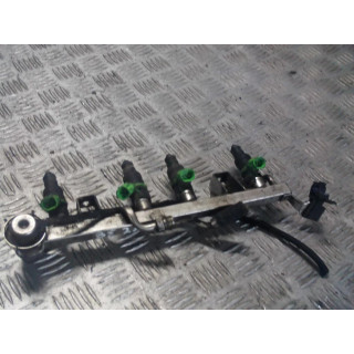 VW PASSAT B5 FL 2.0 B LISTWA WTRYSKI 06B133313M
