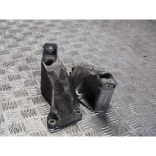 VW PASSAT B5 FL ŁAPA SKRZYNI 8D0199307P
