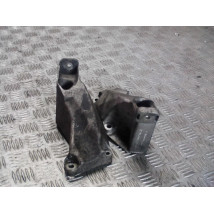 VW PASSAT B5 FL ŁAPA SKRZYNI 8D0199307P