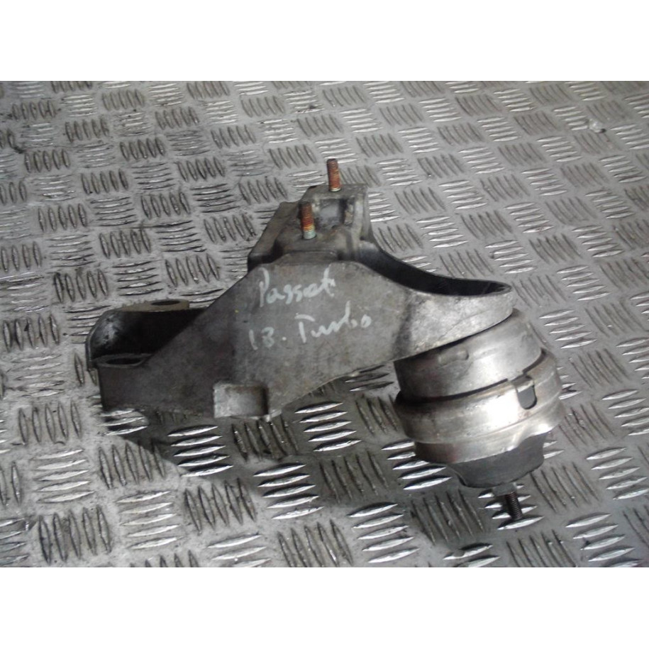 VW PASSAT B5 FL 1.8 T ŁAPA SILNIKA 8E0199351A