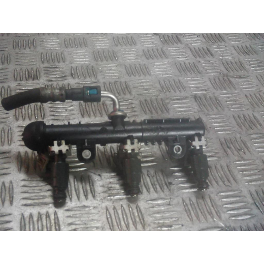 OPEL CORSA C 1.0 LISTWA WTRYSKI 0280151075