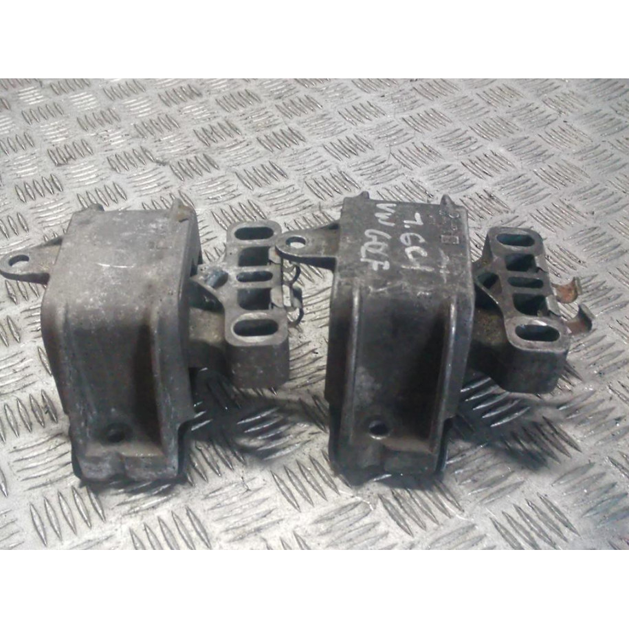 VW GOLF IV 1.6 ŁAPA SILNIKA 1J0199555AK