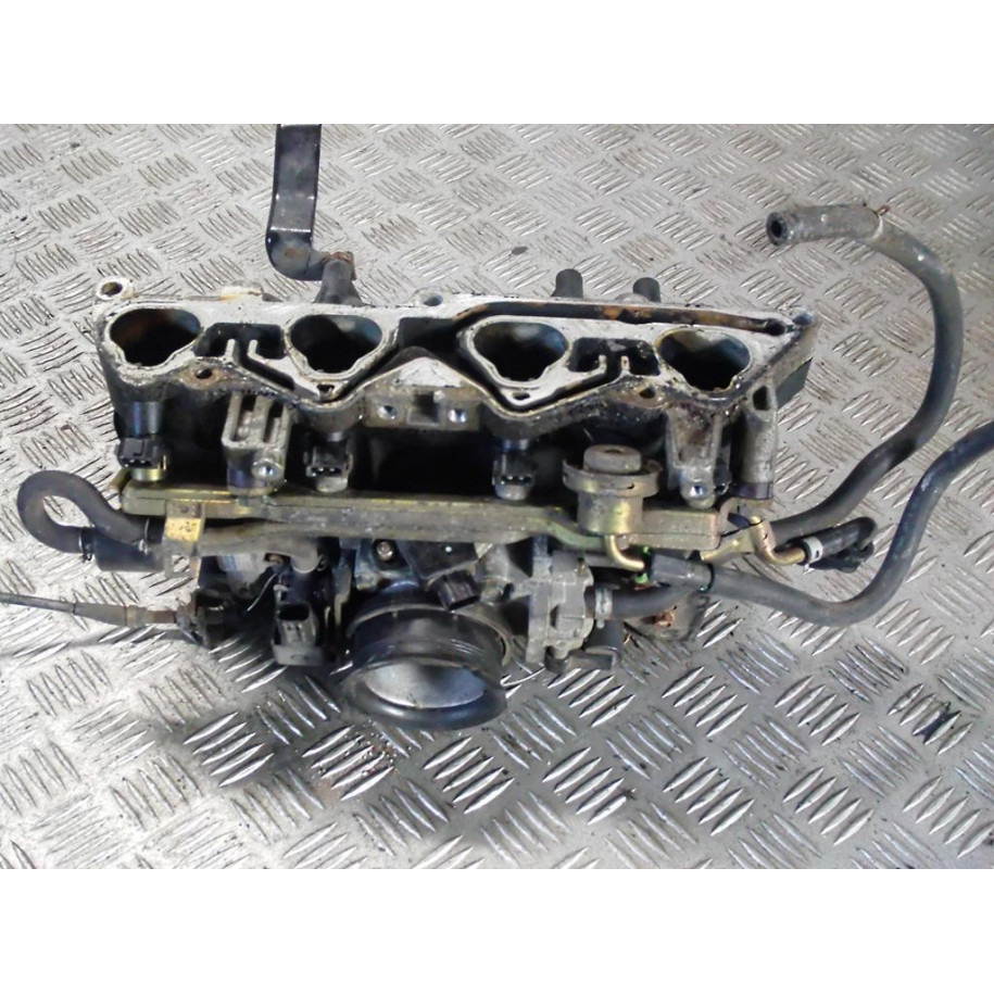 HONDA CIVIC VII 1.6 LISTWA WTRYSKI