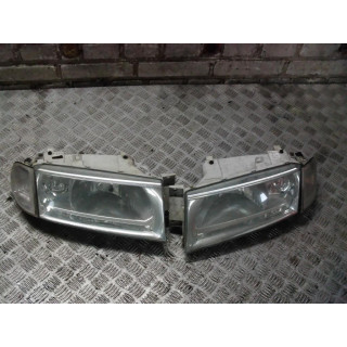 SKODA OCTAVIA I LAMPA PRZÓD PRAWA/ LEWA