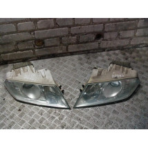 SKODA OCTAVIA II LAMPA PRZÓD PRAWA/ LEWA