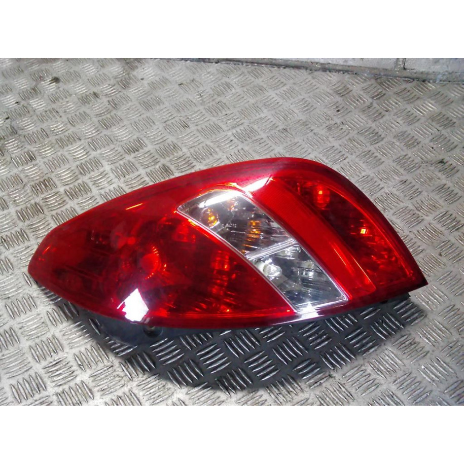 HYUNDAI I20 LAMPA TYŁ LEWA/ PRAWA