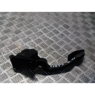 OPEL CORSA D 1.3 CDTI SKRZYNKA BEZPIECZNIKÓW 55702020