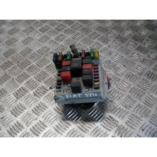 FIAT STILO 1.6 SKRZYNKA BEZPIECZNIKÓW 46796534