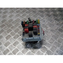 FIAT STILO 1.6 SKRZYNKA BEZPIECZNIKÓW 46796534