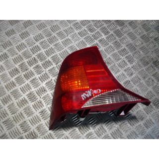 FORD FOCUS MK1 SEDAN LAMPA TYŁ LEWA/ PRAWA