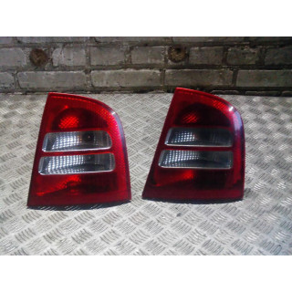 SKODA OCTAVIA I HB LAMPA TYŁ PRAWA