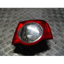 VW PASSAT B6 SEDAN LAMPA TYŁ PRAWA