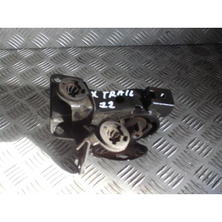 NISSAN X TRAIL T30 2.2 DCI ŁAPA SILNIKA