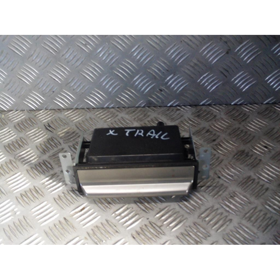 NISSAN X TRAIL T30 SCHOWEK