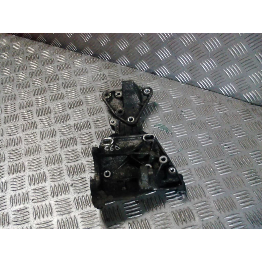 VOLVO S60 II 2.0 D3 ŁAPA PODSTAWA