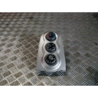TOYOT YARIS II PANEL KLIMATYZACJI