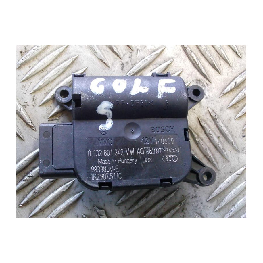 VW GOLF V SILNICZEK NAGRZEWNICY 0132801342