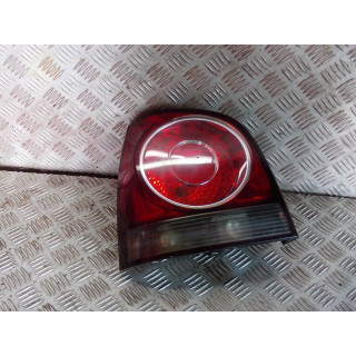 VW POLO 9N LAMPA TYŁ PRAWA/ LEWA