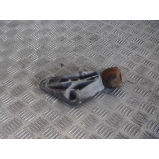 AUDI A6 C6 2.0 TDI ŁAPA SILNIKA- 4F0199343K