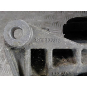 RENAULT SCENIC II 1,5 DCI ŁAPA SKRZYNI 8200277212