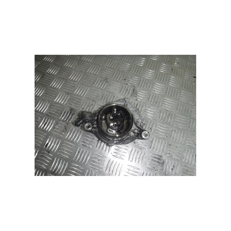 BMW E87 E90 2.0D POMPA VACUM 7791232