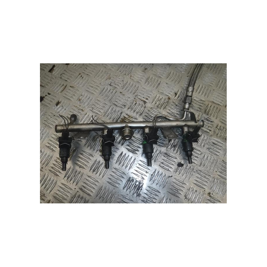 LISTWA WTRYSKOWA Z WTRYSKAMI MERCEDES W203 1.8