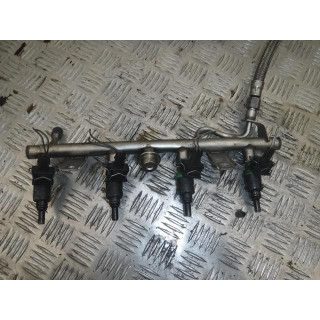 LISTWA WTRYSKOWA Z WTRYSKAMI MERCEDES W203 1.8