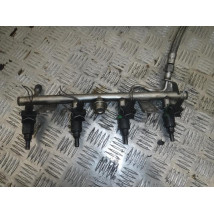 LISTWA WTRYSKOWA Z WTRYSKAMI MERCEDES W203 1.8