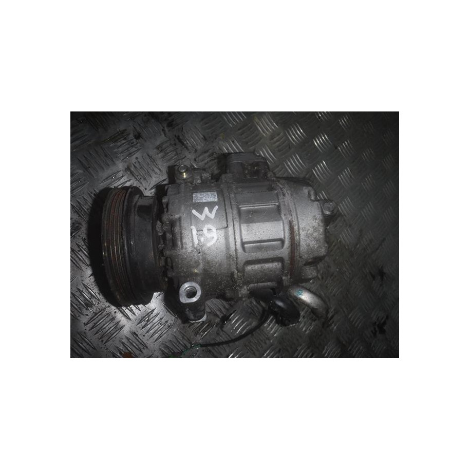 SPRĘŻARKA KLIMATYZACJI VW PASSAT 1.9- 8D0260808